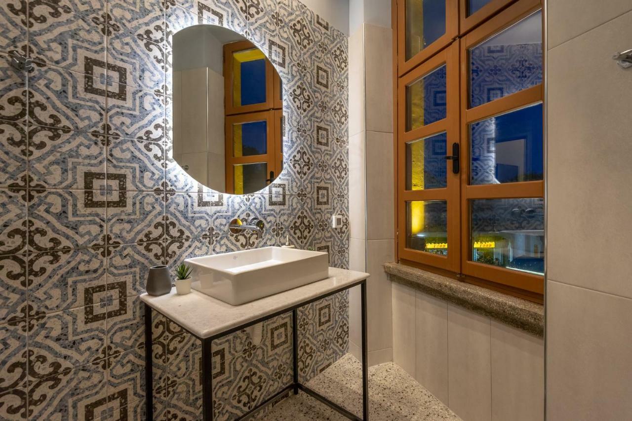 Casa Poli Suites Rhodes City ภายนอก รูปภาพ