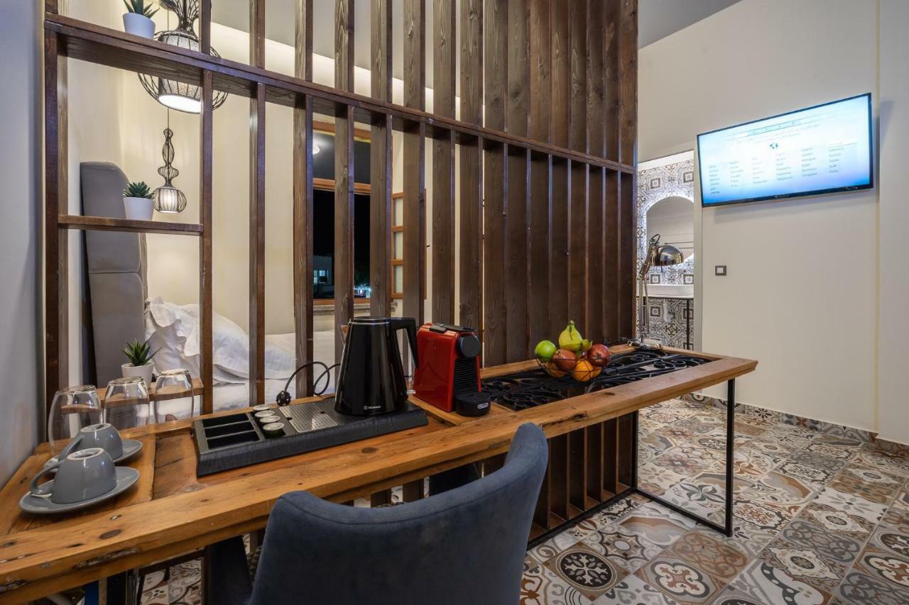 Casa Poli Suites Rhodes City ภายนอก รูปภาพ
