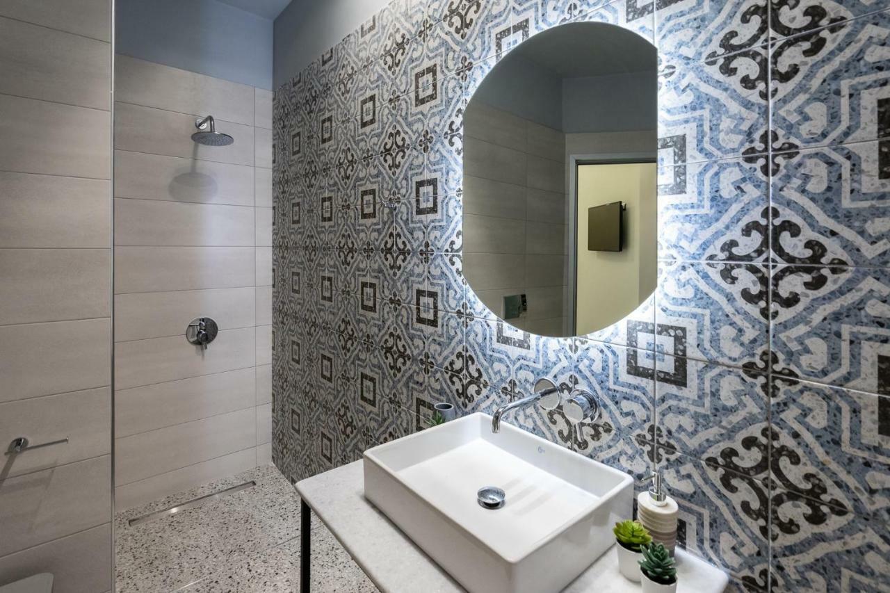 Casa Poli Suites Rhodes City ภายนอก รูปภาพ