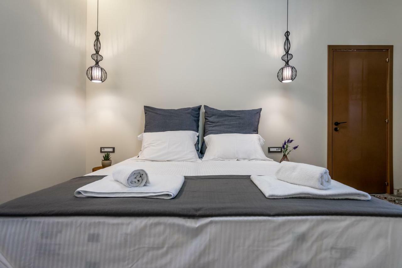 Casa Poli Suites Rhodes City ภายนอก รูปภาพ