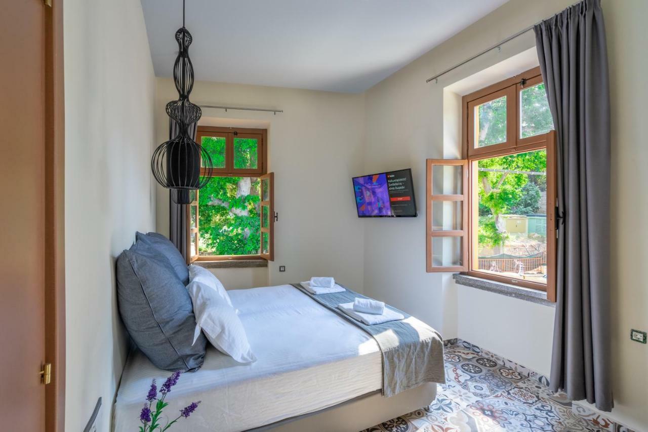 Casa Poli Suites Rhodes City ภายนอก รูปภาพ