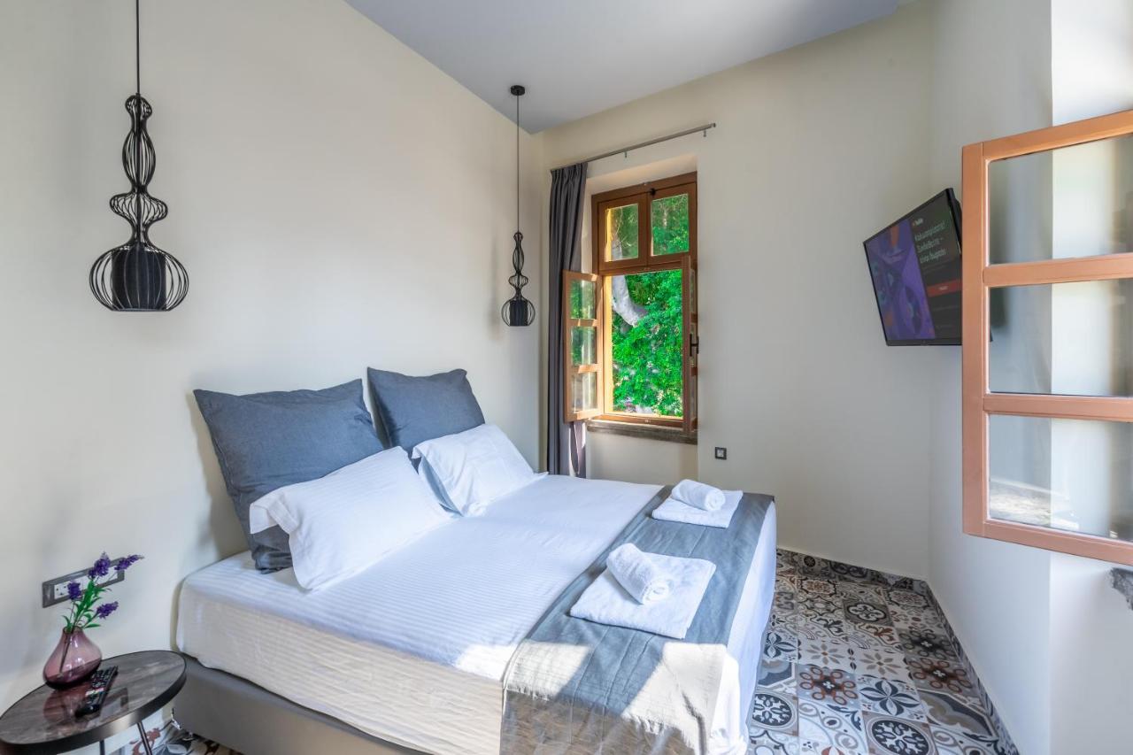 Casa Poli Suites Rhodes City ภายนอก รูปภาพ